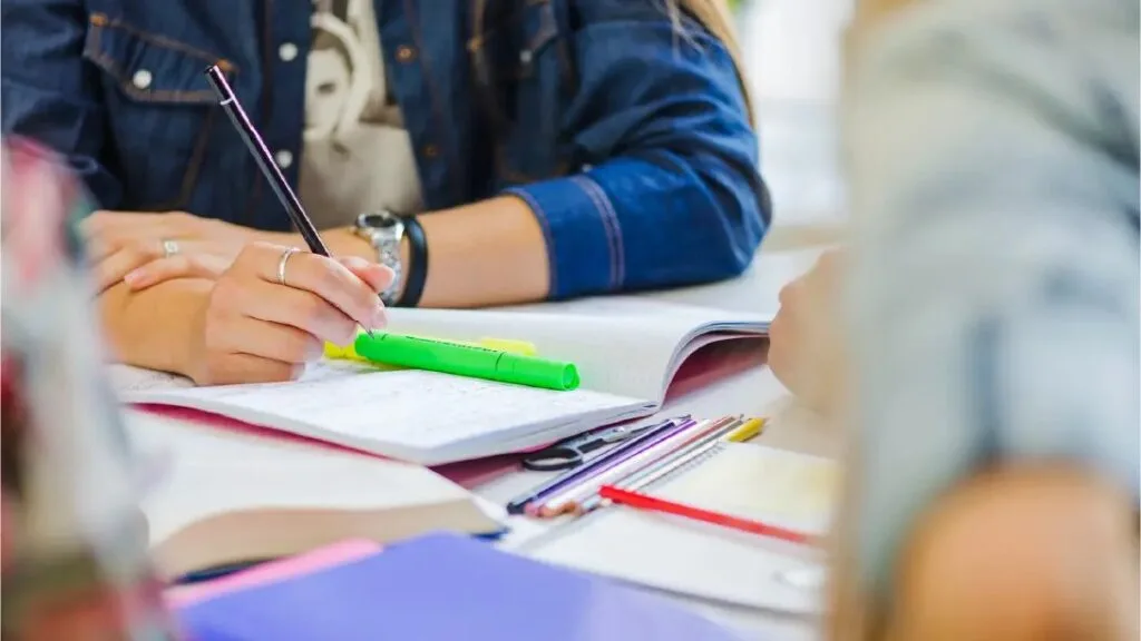 Abren la inscripción para becas terciarias y universitarias en Río Negro