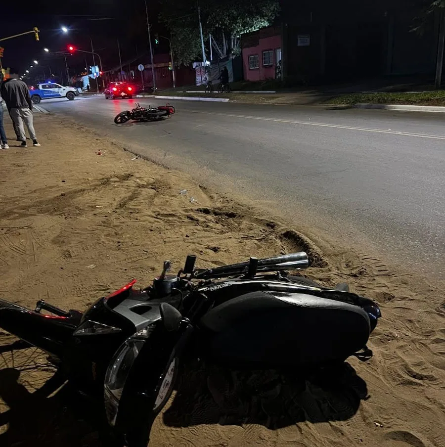 Accidente entre dos motos dejó a un conductor hospitalizado en Concordia