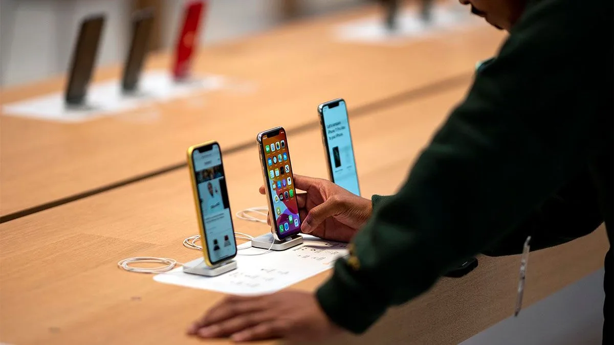 El contrabando de celulares crece y pone en riesgo al mercado formal en Argentina