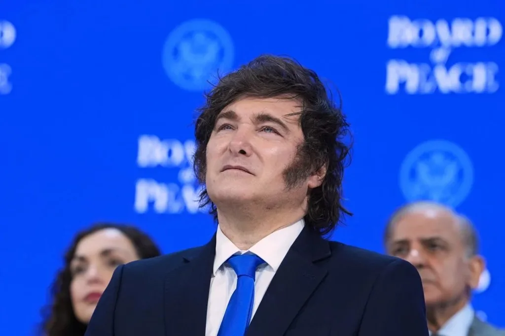 El plan de Javier Milei para asegurar las privatizaciones y controlar su interna en el Senado