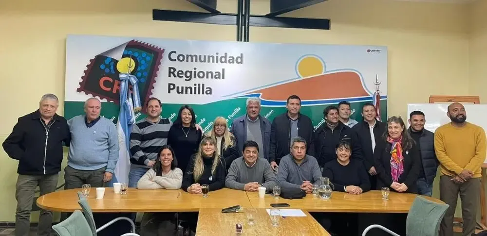 Fabián Flores asume la presidencia de la Comunidad Regional Punilla con foco en el diálogo local
