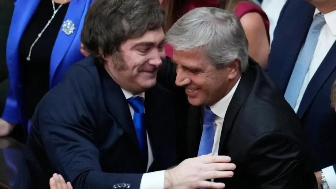 Gobierno destaca nuevo superávit y ratifica compromiso con la estabilidad fiscal