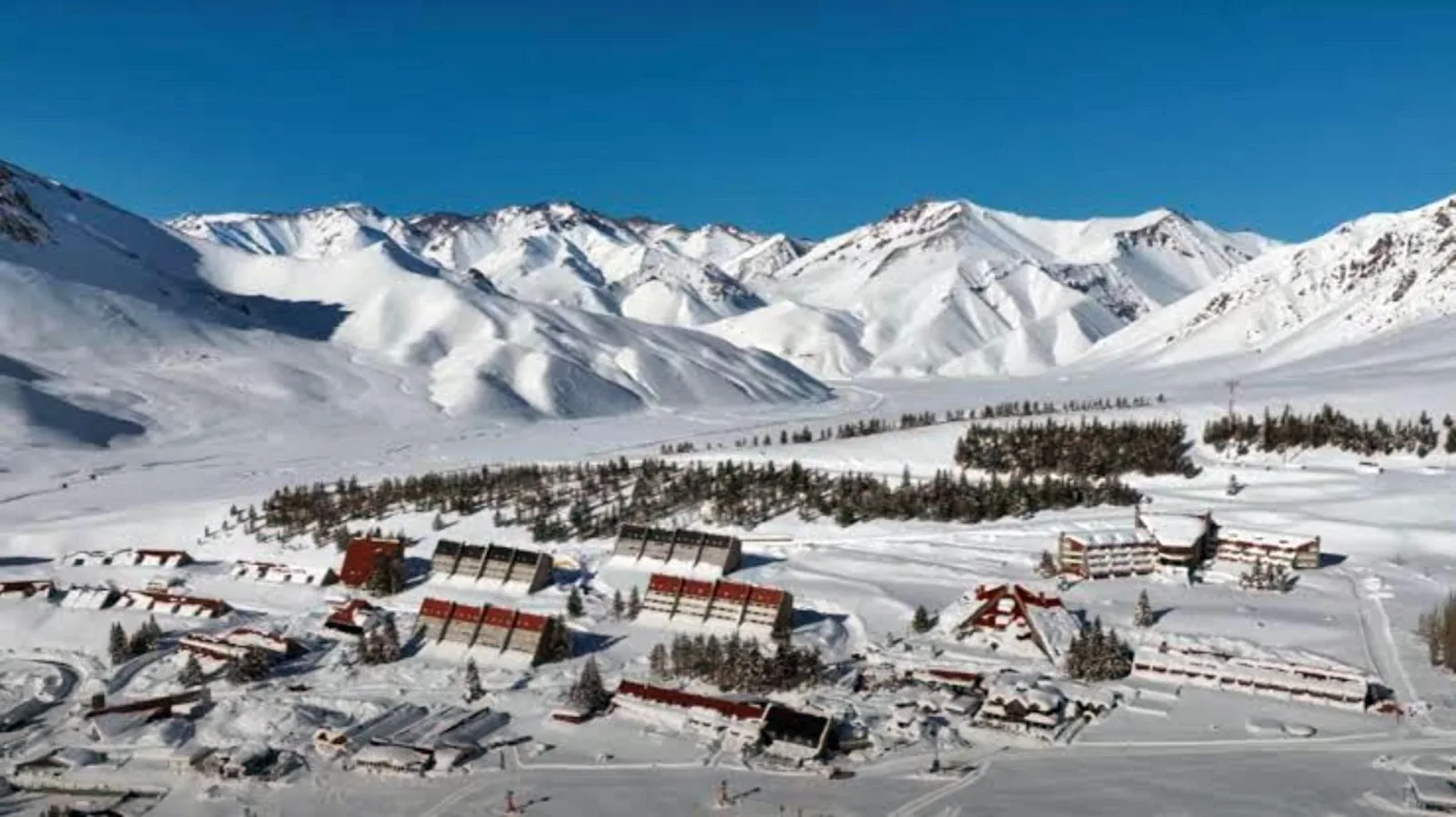 Las Leñas notifica a su personal sobre la continuidad laboral para la temporada de invierno 2026