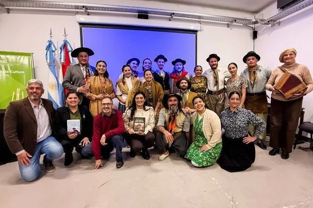 Presentan obra que rescata danzas y tradiciones del litoral argentino en Paraná