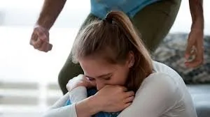 Proponen crear un programa escolar para prevenir la violencia en noviazgos adolescentes