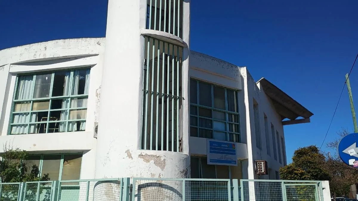 Un menor llevó un arma a una escuela de Córdoba tras un conflicto con un compañero