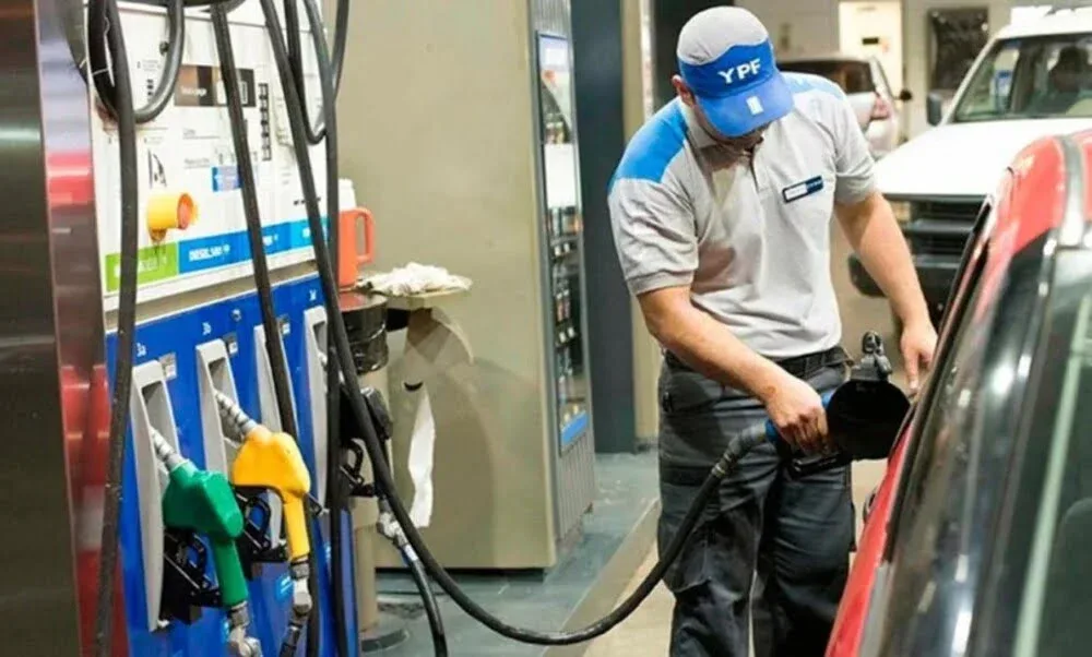 YPF anuncia incremento del 1% en combustibles y prolonga mecanismo para estabilizar precios