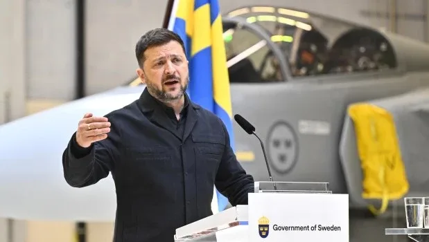 Zelenski alerta sobre un posible ataque masivo de Rusia y renueva petición de defensa aérea