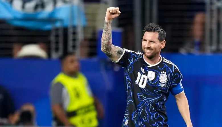 Argentina suma triunfo y aseguran pase a octavos del Mundial con debut y goles clave
