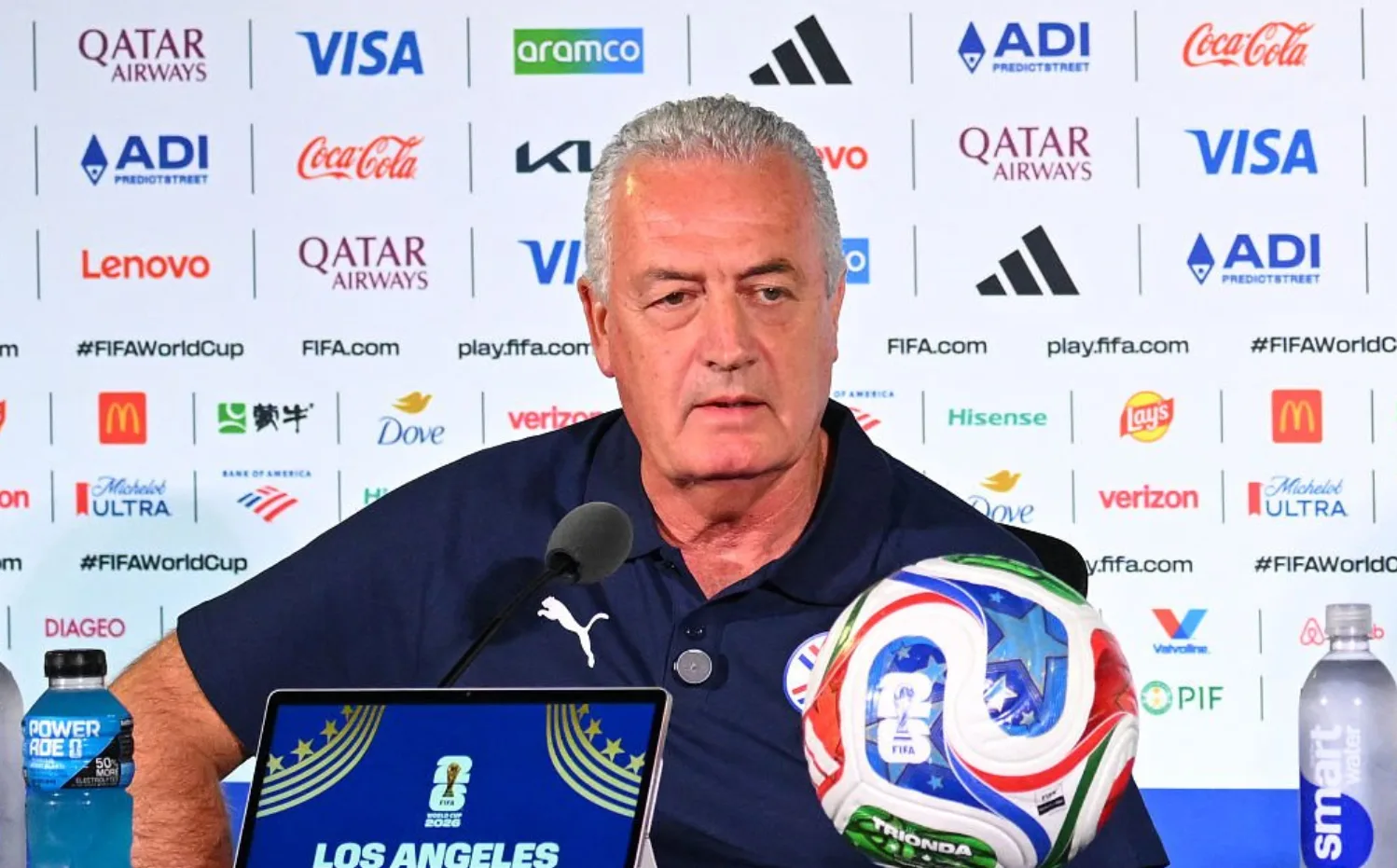 Gustavo Alfaro pide igual trato tras la expulsión de Almirón y el caso Bellingham en Qatar 2026