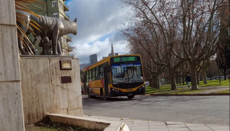 Avanza el debate para ajustar la tarifa del transporte público en el distrito