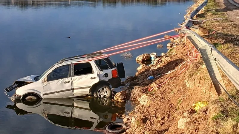 Cuatro hermanas fallecieron tras caer su vehículo al agua en Bajo Giuliani
