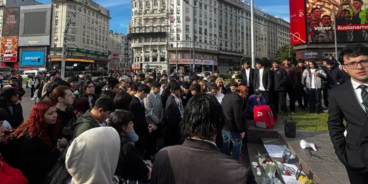 Homenaje masivo a Gaspi en el Obelisco reunió a cientos de seguidores y su madre habló con emoción