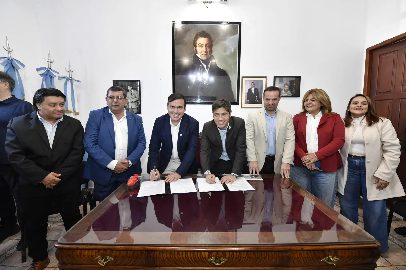 Kicillof y Valdés sellan acuerdos para impulsar cooperación productiva y agropecuaria