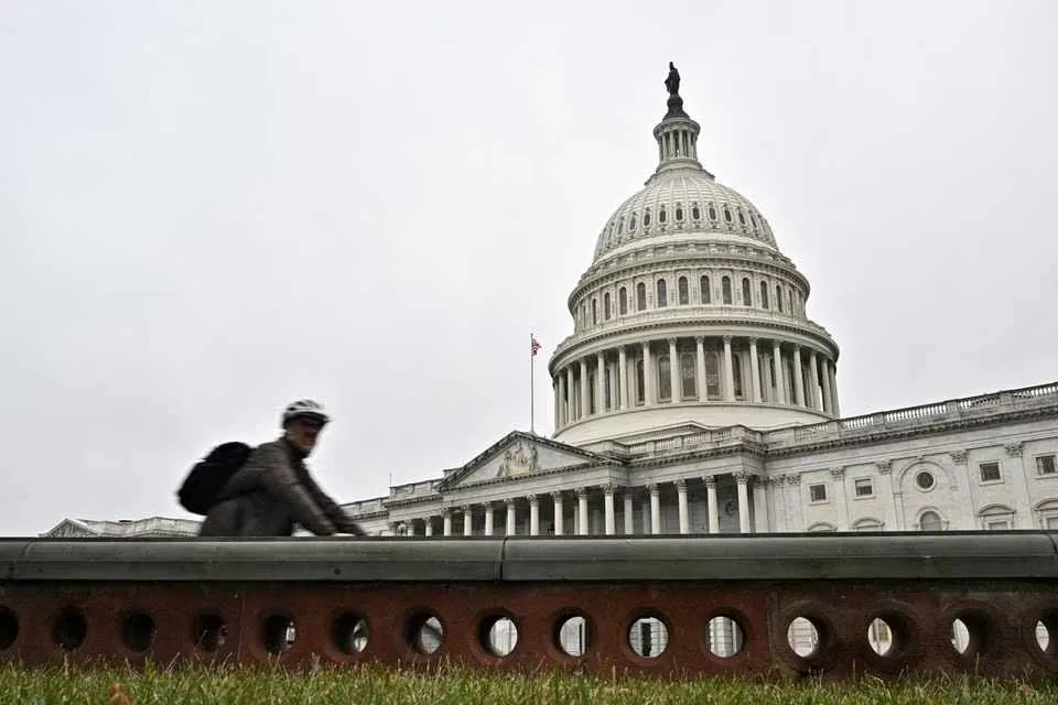 La Cámara de Representantes aprueba ayuda y sanciones contra Rusia en un giro para los republicanos