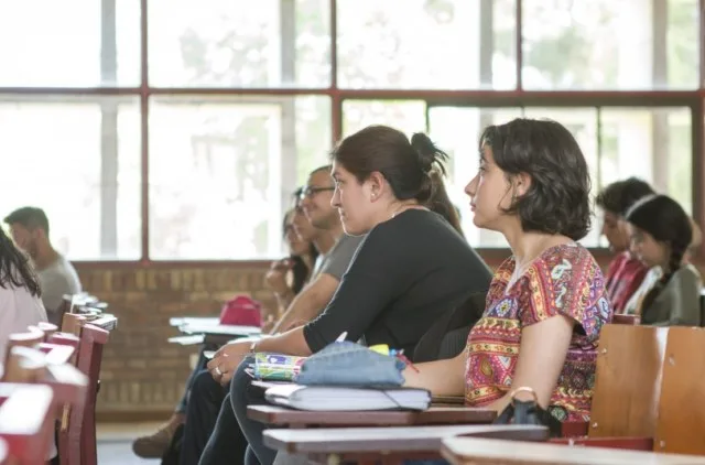 Las marcadas diferencias en la cantidad de egresados entre facultades de la UNCuyo en 2025