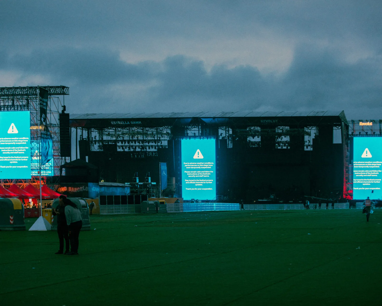 Lluvia y protesta marcaron el arranque del Primavera Sound 2026
