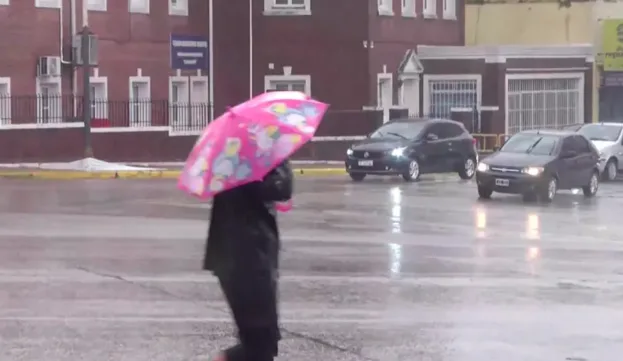 Lluvias y descenso térmico establecen un ambiente invernal para el fin de semana