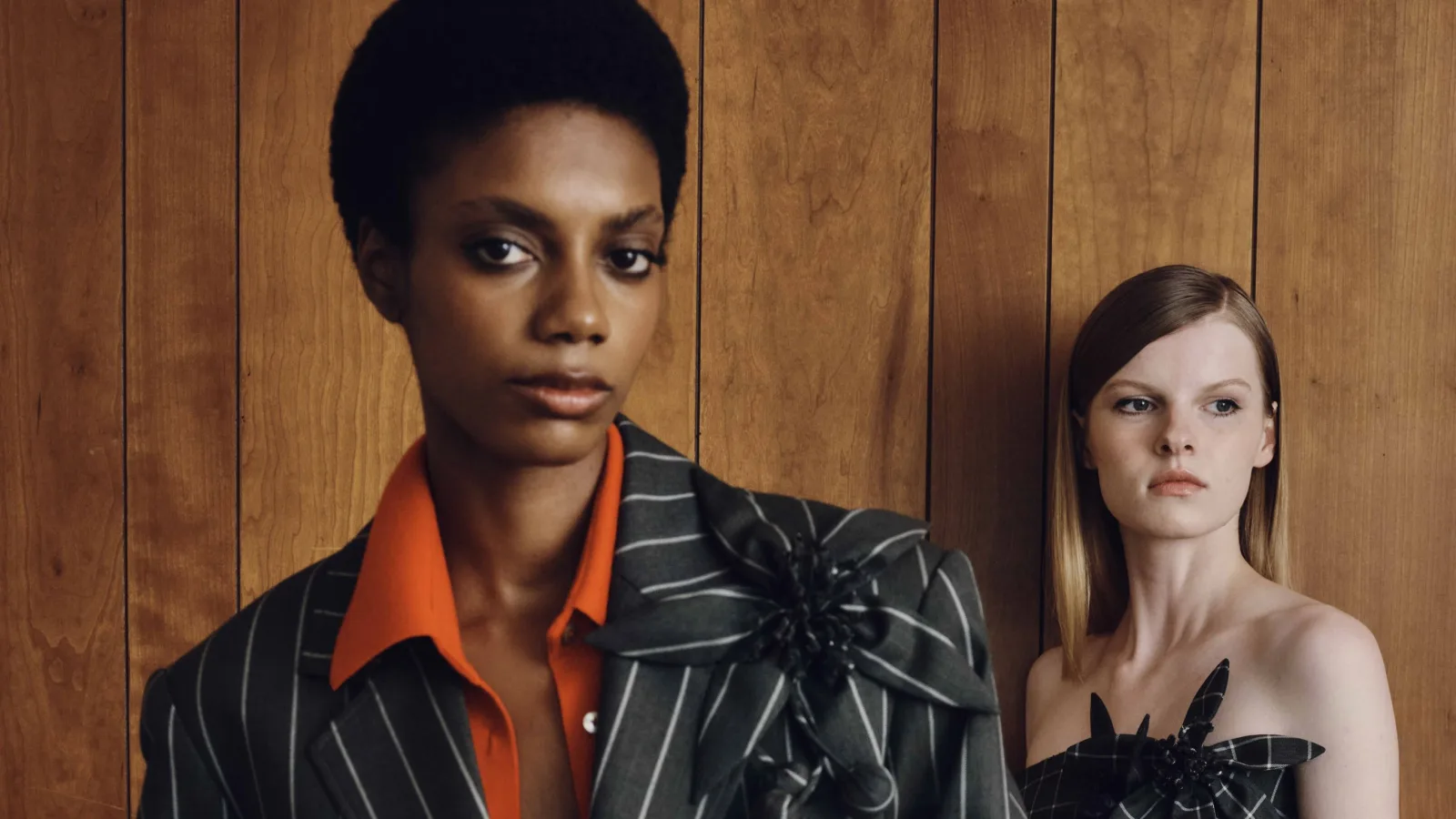 Monse presenta una colección Resort 2027 que combina elegancia y modernidad con toques atrevidos