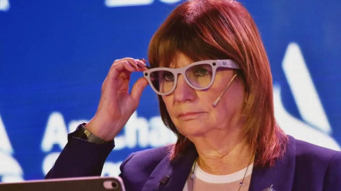 Patricia Bullrich muestra independencia y tensión dentro del oficialismo