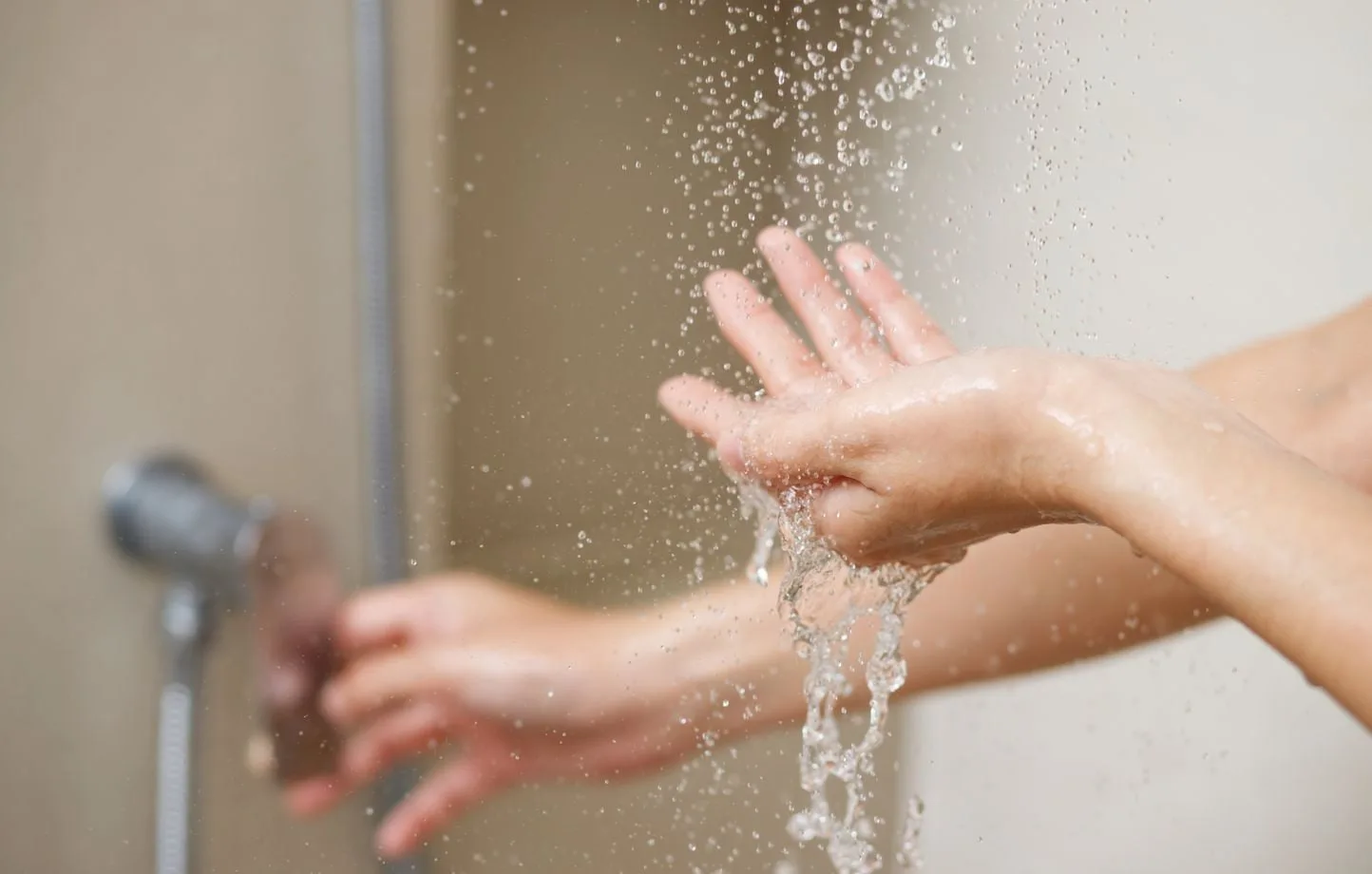 Qué tipo de ducha es más recomendable durante una ola de calor extrema