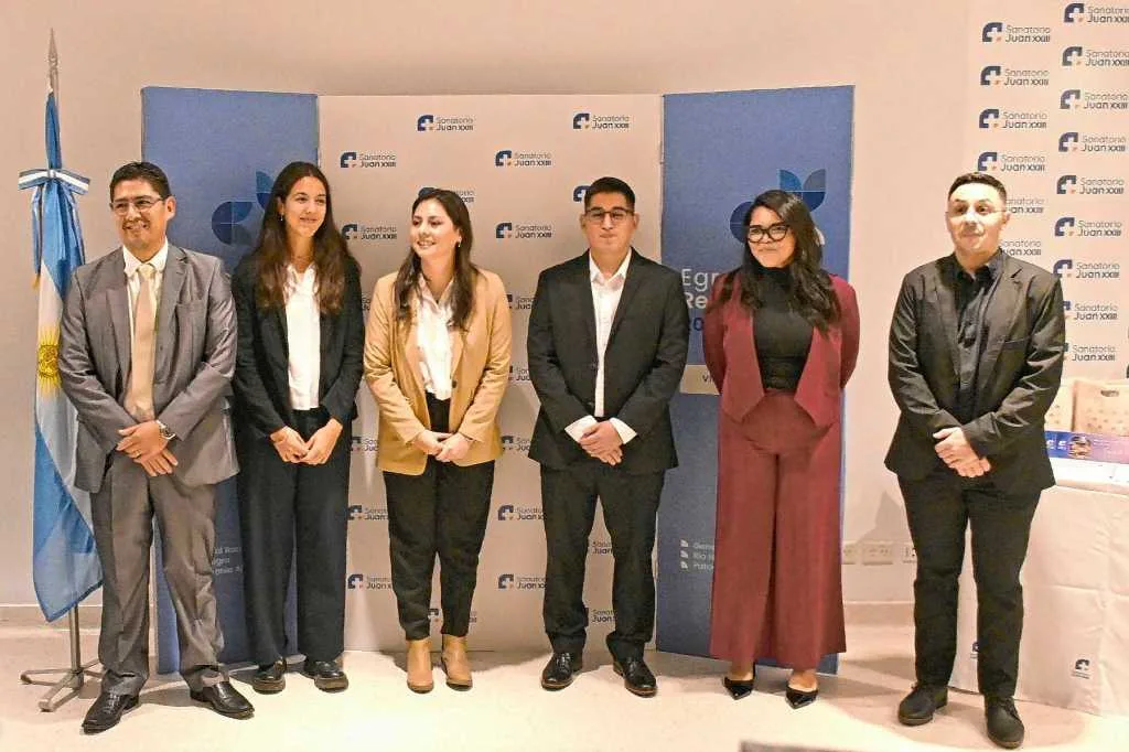 Seis médicos egresan y diez inician residencias en el Sanatorio Juan XXIII de Roca