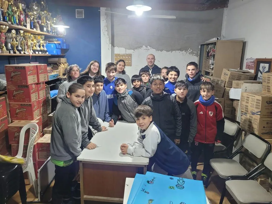 Taller sobre adolescencias saludables reunió a jóvenes en el Club Parque Sur