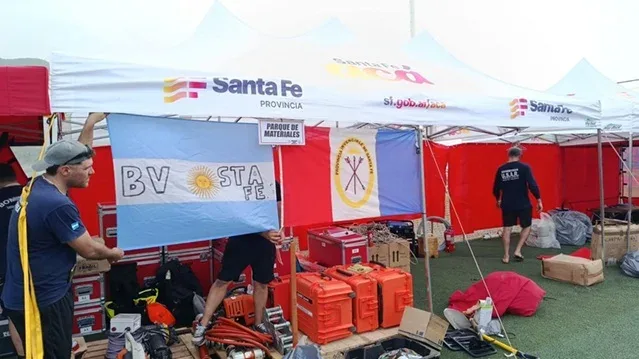 Brigada de rescate de Santa Fe inicia labores tras sismos en Venezuela