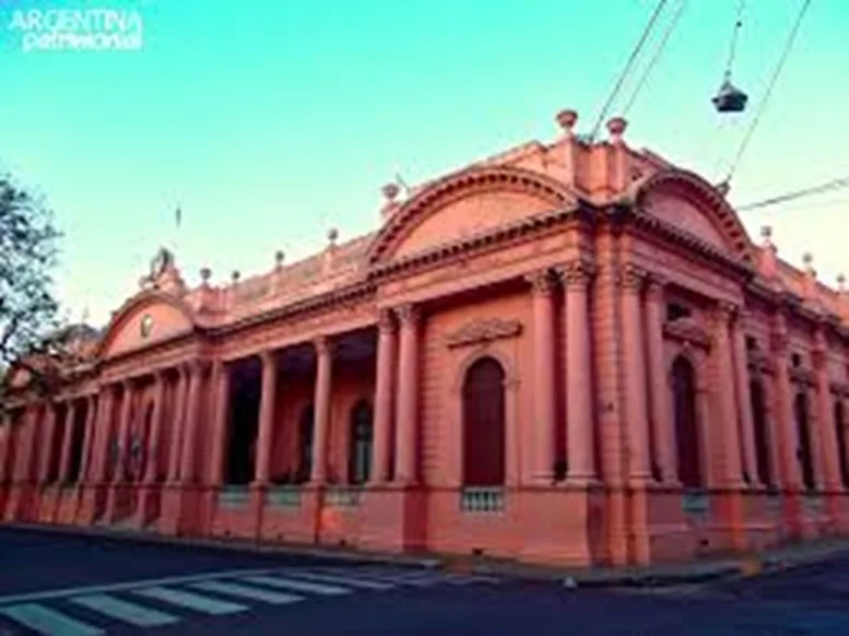 Corrientes analiza dos aumentos salariales más para estatales antes de fin de año