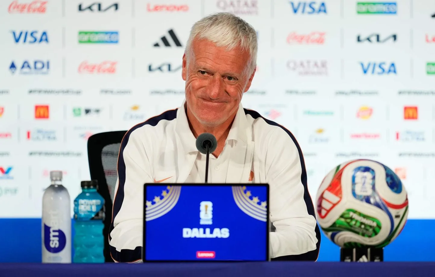 Deschamps reconoce a España como favorita antes de un duelo clave en el torneo