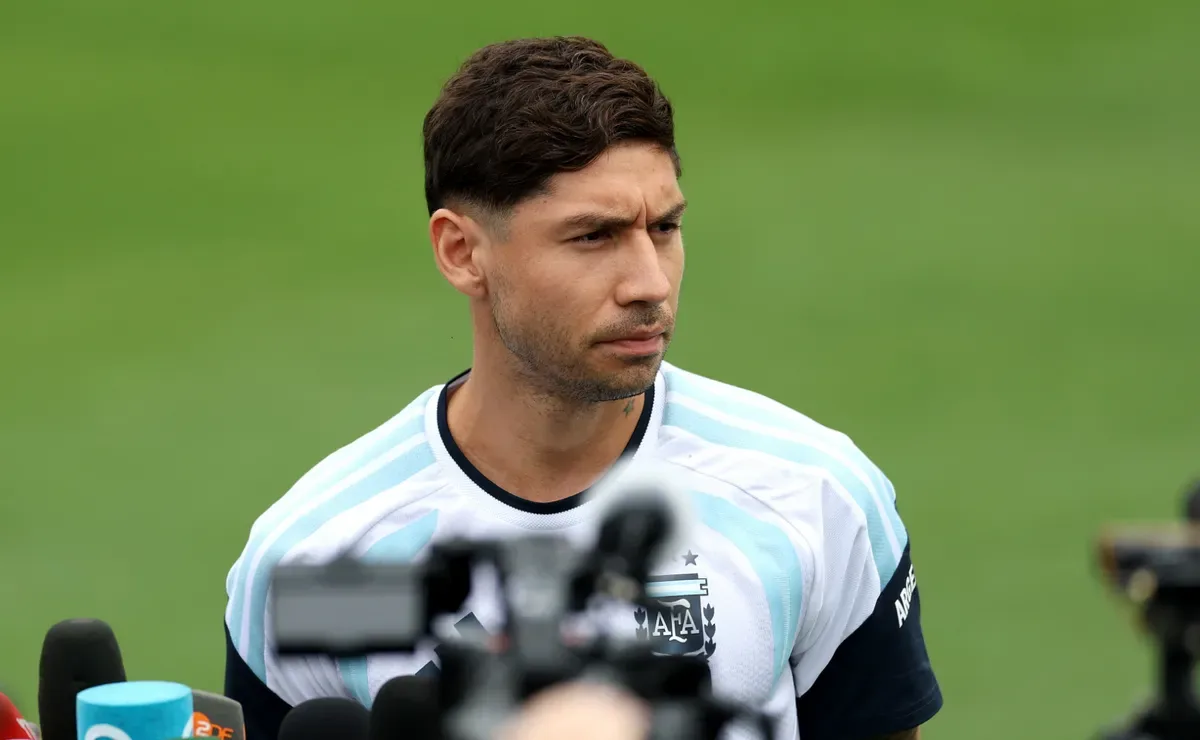 Gonzalo Montiel anticipa con cautela la semifinal entre Argentina e Inglaterra en el Mundial