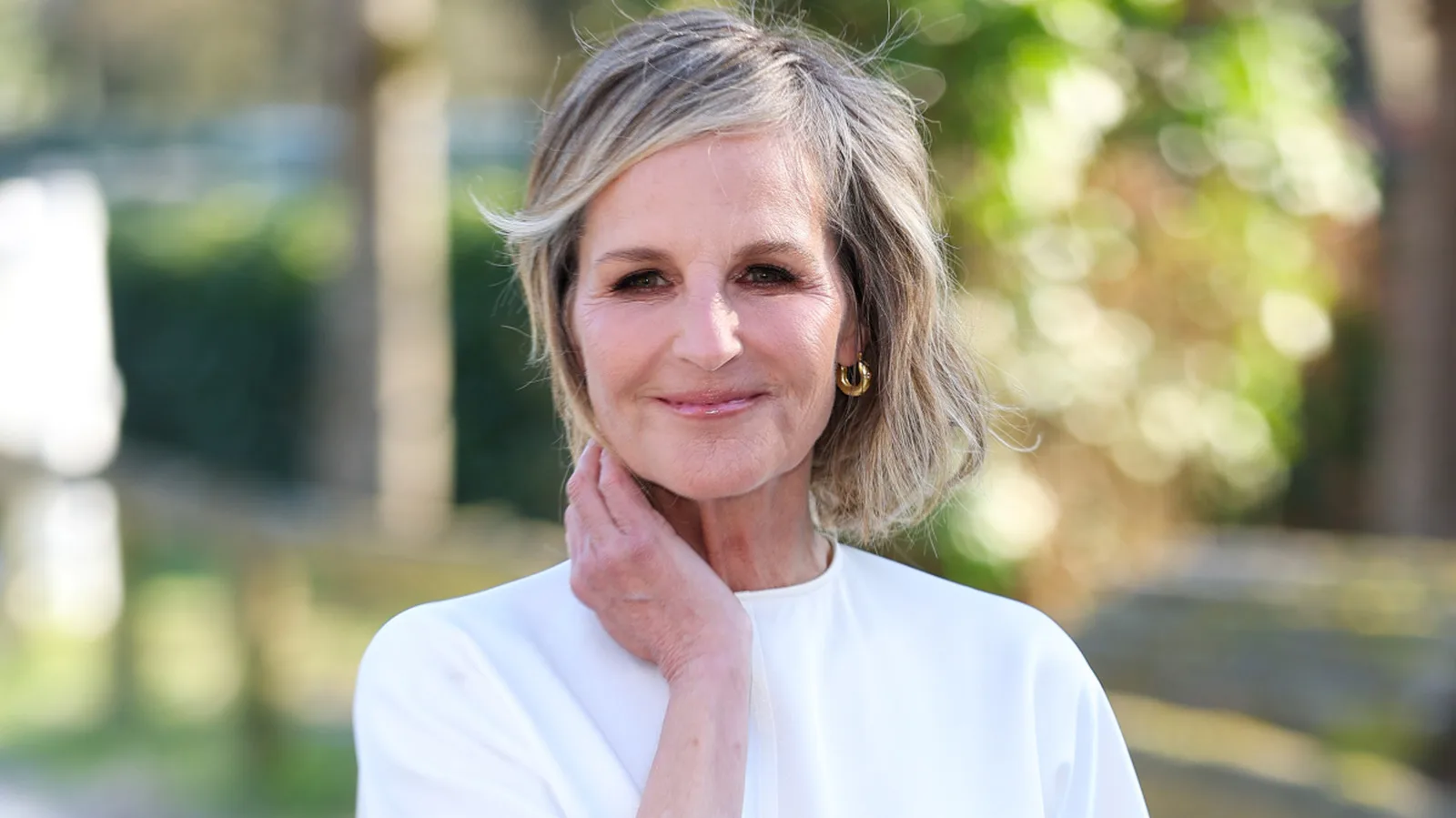 Helen Hunt afronta el envejecimiento con autenticidad y confianza, sin preocuparse por críticas externas