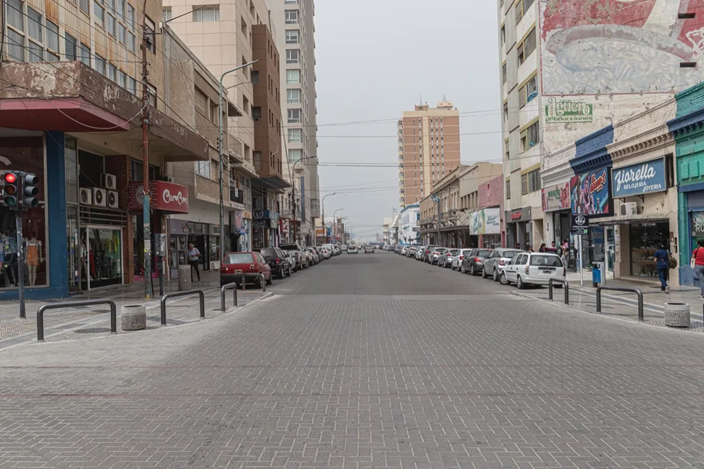Imágenes inéditas revelan el centro de Comodoro Rivadavia hace más de 50 años