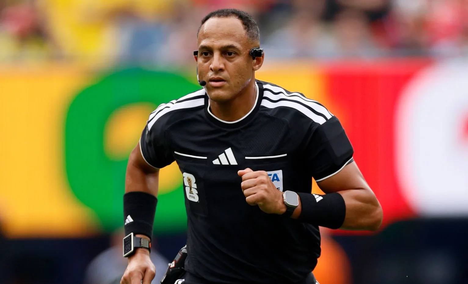 Ismail Elfath dirigirá la semifinal entre Argentina e Inglaterra en el Mundial 2026