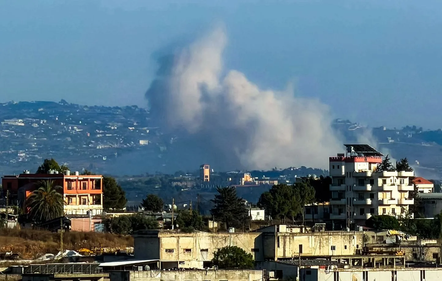 Israel reafirma su disposición a avanzar en la retirada del sur del Líbano durante negociaciones en Roma
