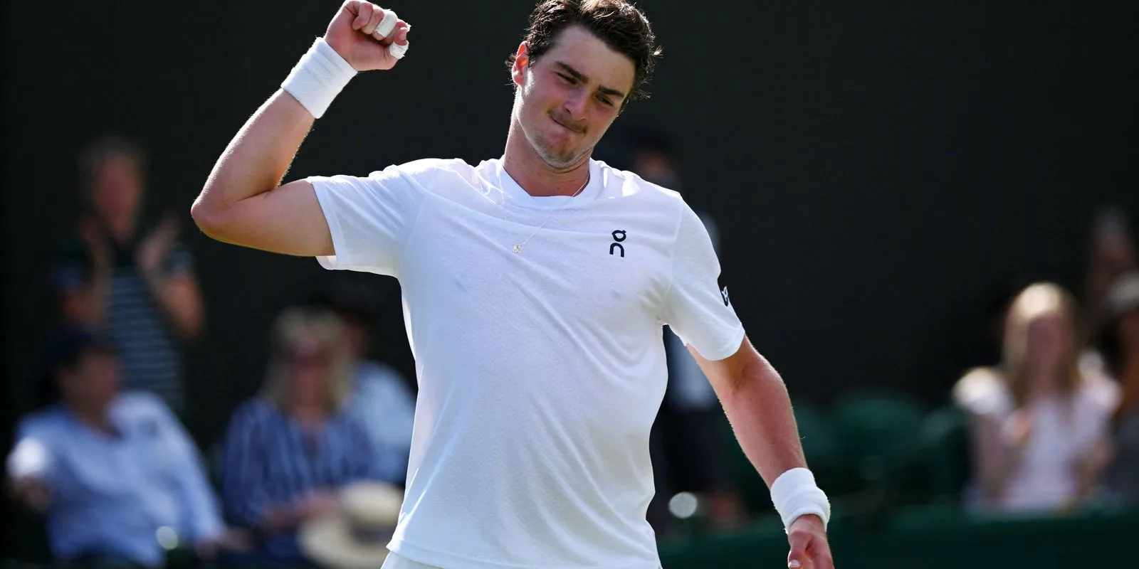 João Fonseca avanza a tercera ronda en Wimbledon con un triunfo sólido