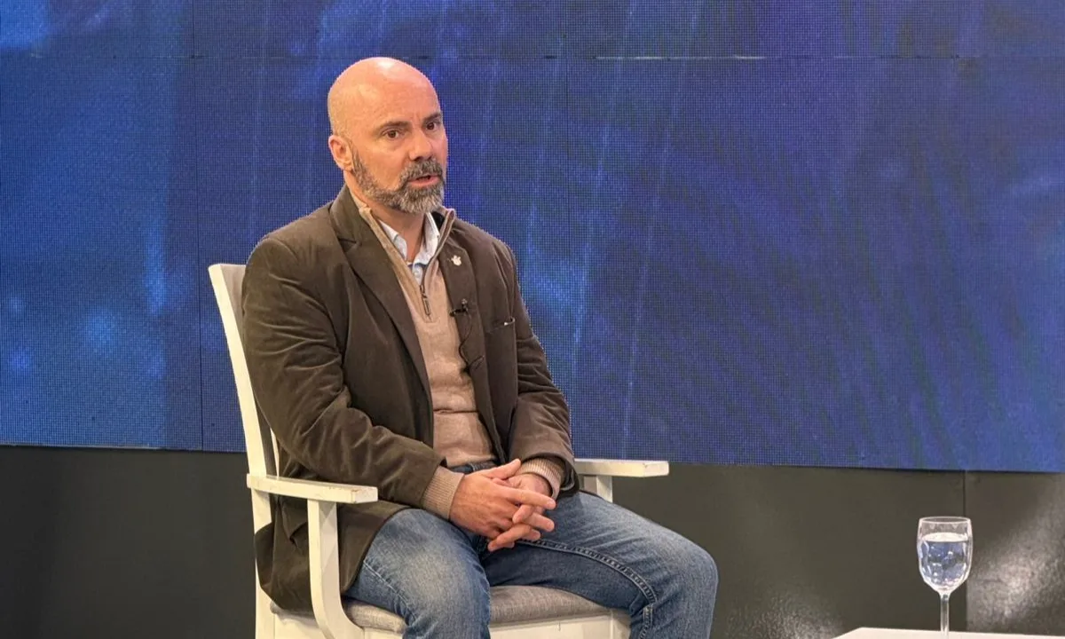 Juan Domingo Viola analiza la crisis económica y los conflictos en la Municipalidad de Córdoba