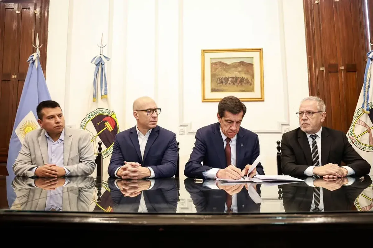 Jujuy financia la reactivación del Matadero de Palma Sola y el Centro de Genética El Remate