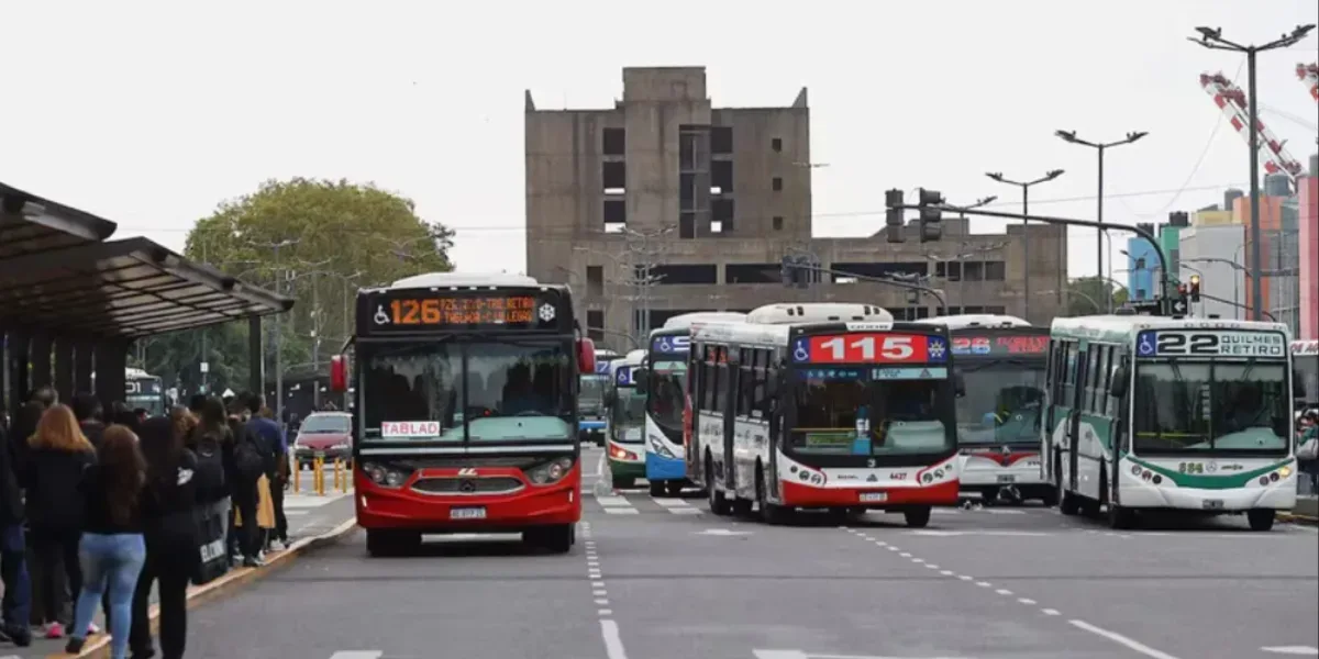 La UTA retoma negociaciones salariales y aumenta la tensión por un posible paro de colectivos