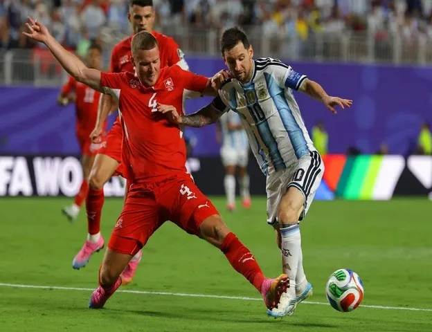 Rosario celebra con un enorme homenaje aéreo a Messi tras el pase a semifinales del Mundial