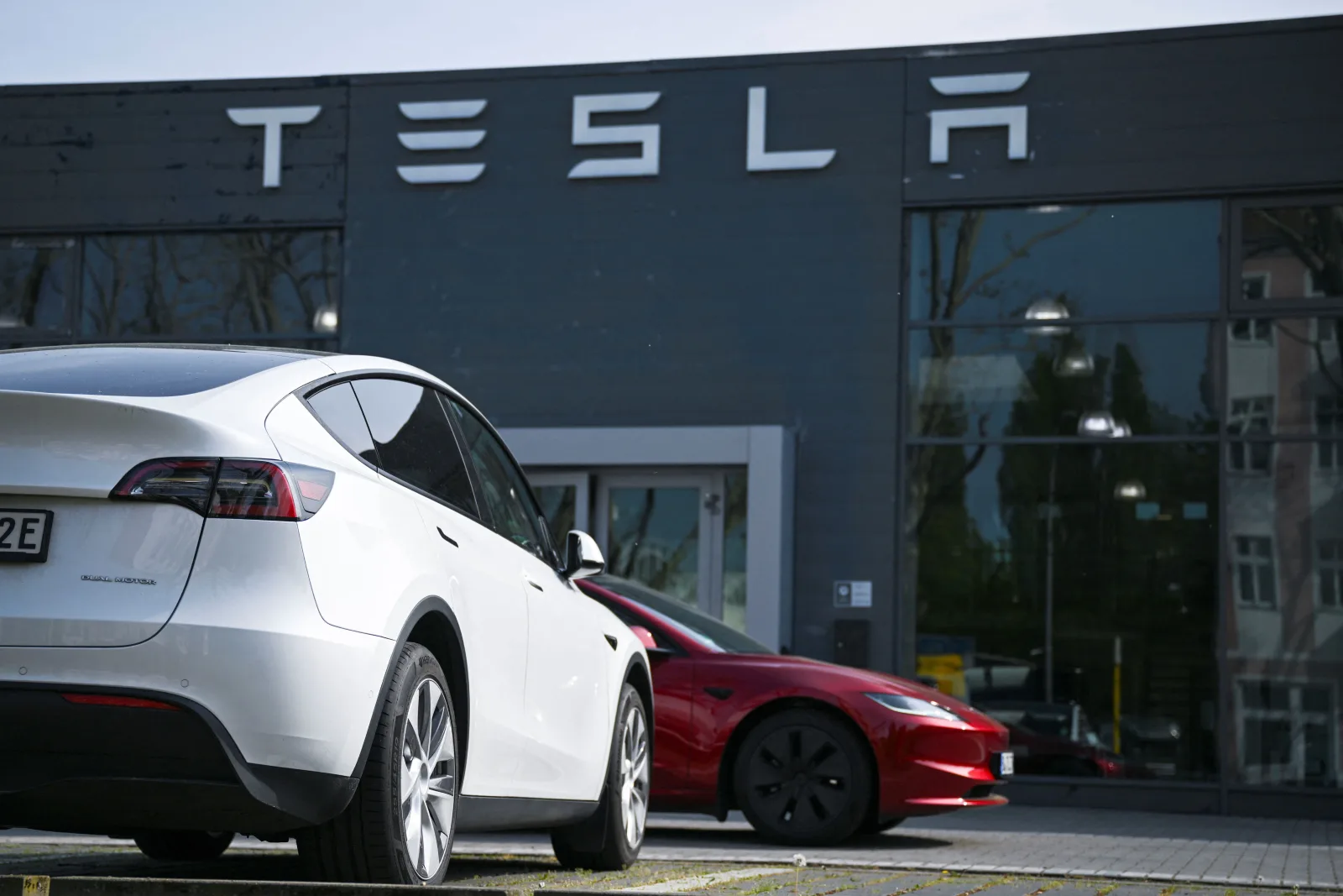 Tesla confirma su llegada a Uruguay en medio de fuerte crecimiento de autos eléctricos