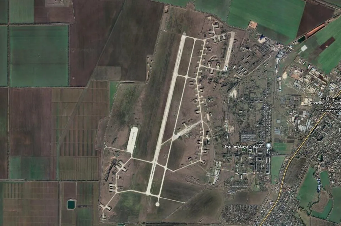 Ucrania golpeó una base aérea clave en Crimea en medio de intensos diálogos diplomáticos