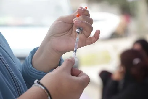 Vacunación gratuita contra la fiebre amarilla disponible en La Matanza sin turno previo